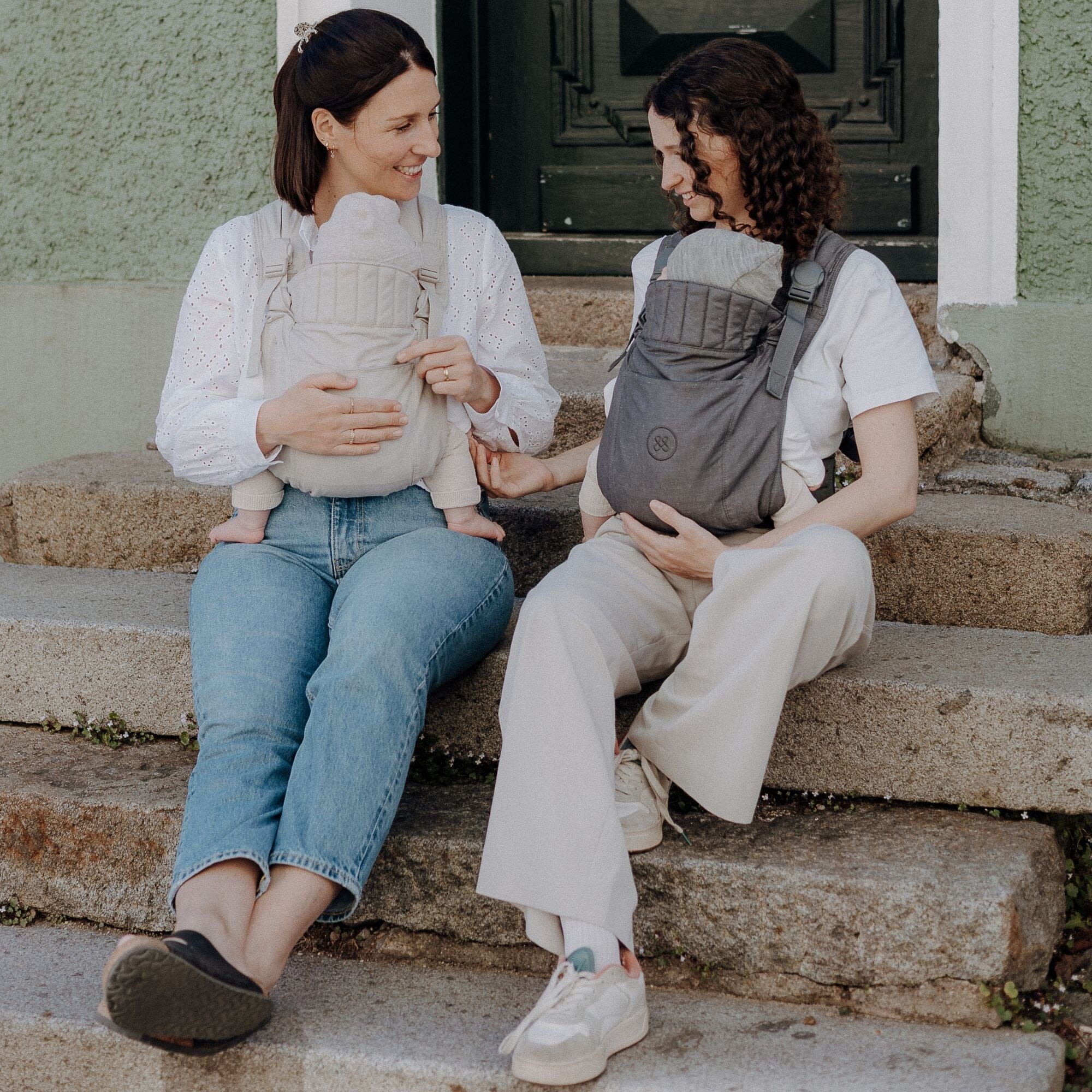 Premium Babytrage | Essential Grau