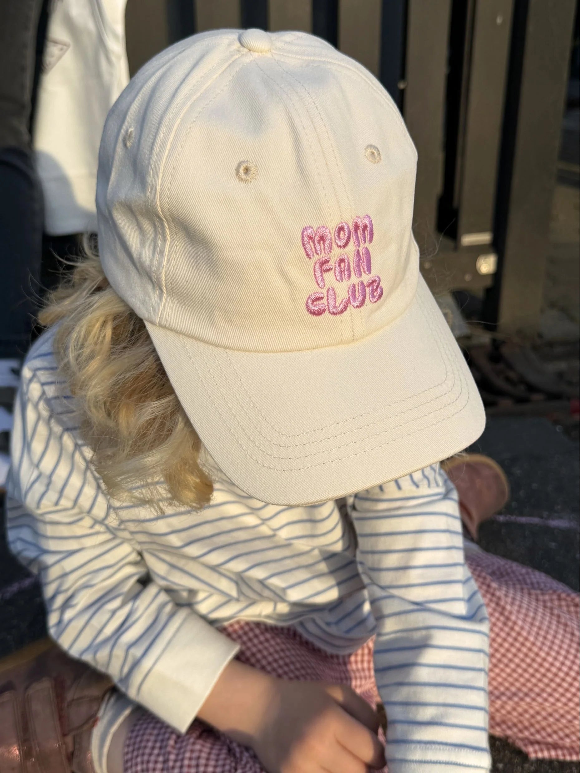 Mom Fan Club Cap creme